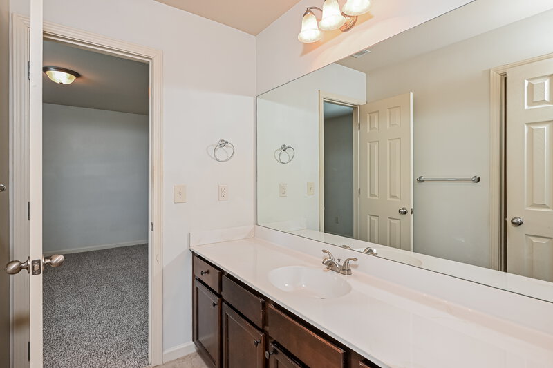 2,135/Mo, 1405 Kilchis Falls Way Braselton, GA 30517 Bathroom View