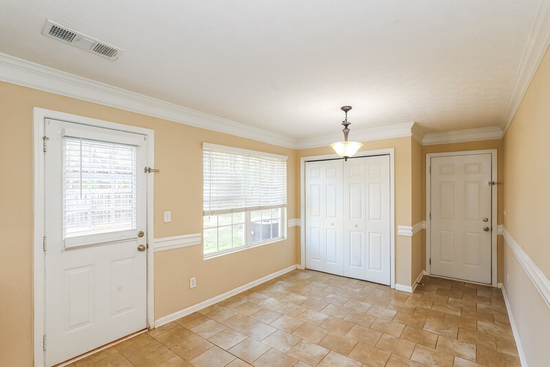 1,880/Mo, 10 Carey Ct Grantville, GA 30220 Dining Room View