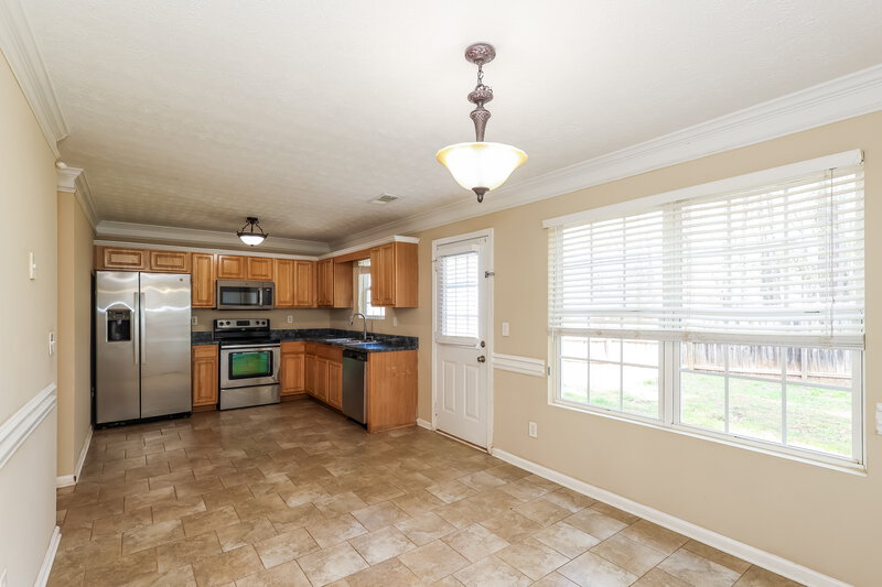 1,880/Mo, 10 Carey Ct Grantville, GA 30220 Dining Room View 2