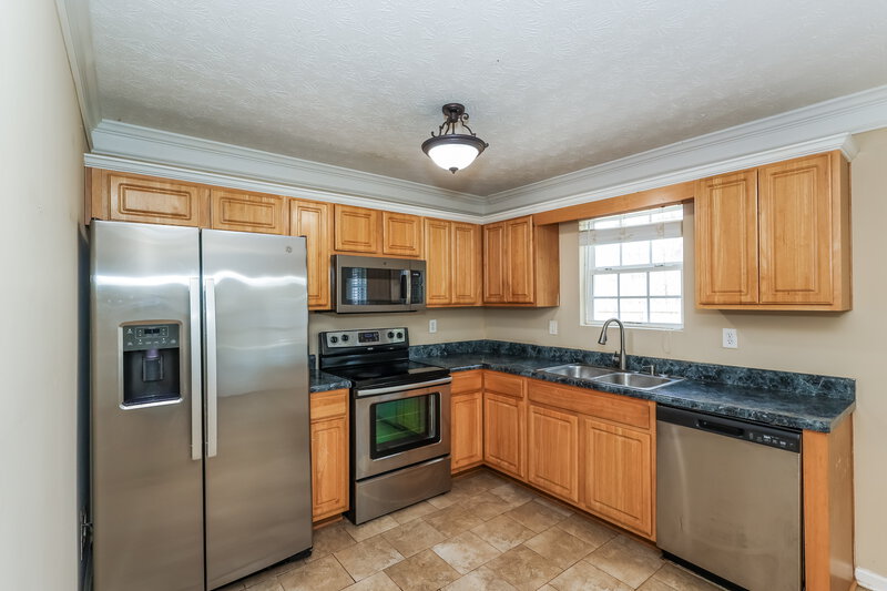 1,880/Mo, 10 Carey Ct Grantville, GA 30220 Kitchen View