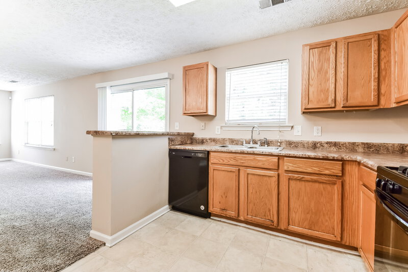 2,045/Mo, 125 Holly Mill Village Dr Canton, GA 30114 Kitchen View 2