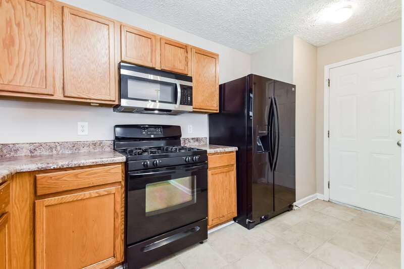 2,045/Mo, 125 Holly Mill Village Dr Canton, GA 30114 Kitchen View 3