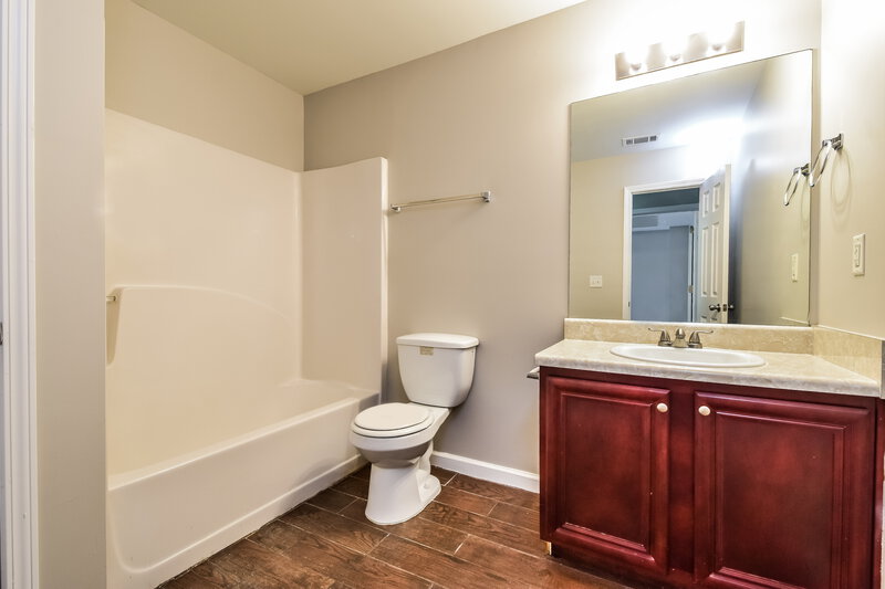 2,295/Mo, 76 Birch St Hiram, GA 30141 Bathroom View