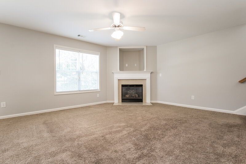 3,100/Mo, 3455 Wrenwood Ct Loganville, GA 30052 Living Room View