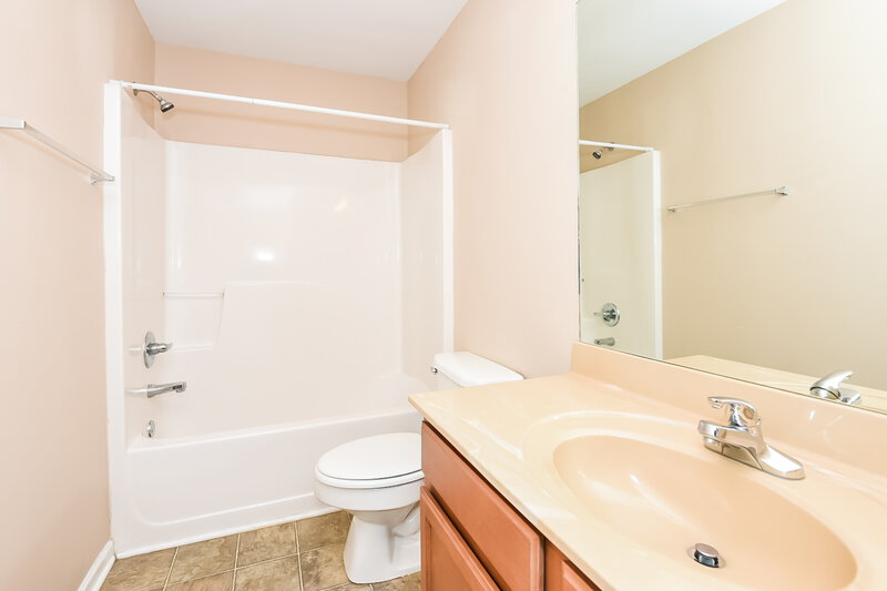 2,000/Mo, 336 Stoney Hollow Rd Canton, GA 30114 Bathroom View