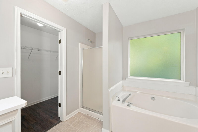 2,130/Mo, 2378 Haynes Trace Dr Grayson, GA 30017 Primary Bathroom View 2