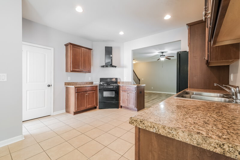 2,780/Mo, 216 Jefferson Ave Canton, GA 30114 Kitchen View