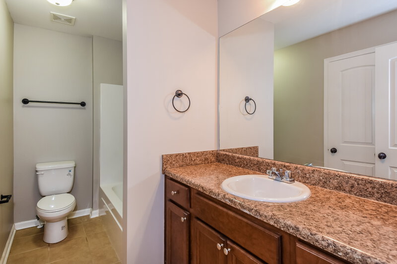 1,995/Mo, 114 Valdosta Ave Canton, GA 30114 Bathroom View