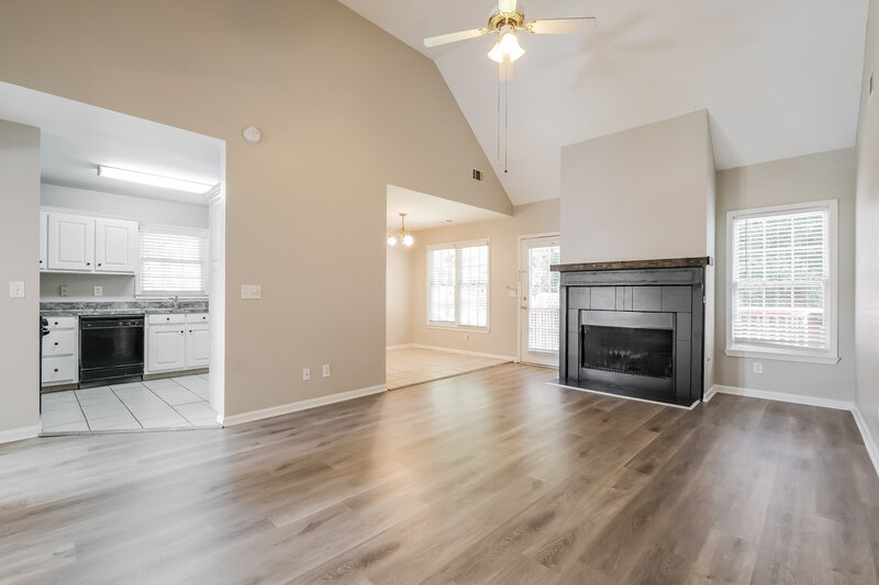 2,280/Mo, 605 Oxford Crest Ct Lawrenceville, GA 30043 Living Room View