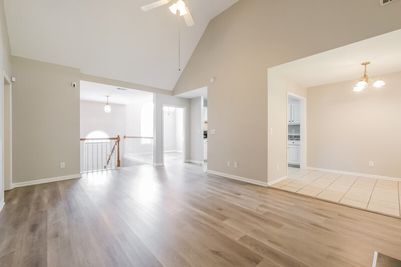 2,280/Mo, 605 Oxford Crest Ct Lawrenceville, GA 30043 Living Room View 2