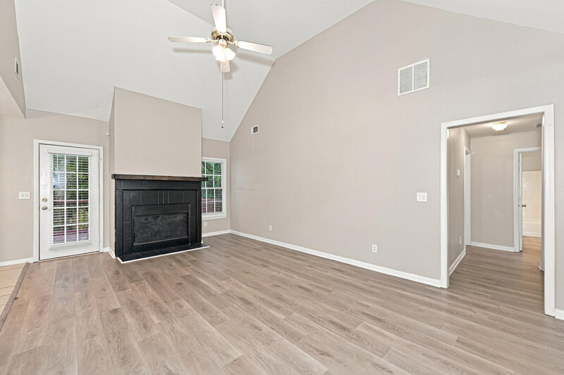 2,305/Mo, 605 Oxford Crest Ct Lawrenceville, GA 30043 Living Room View 2