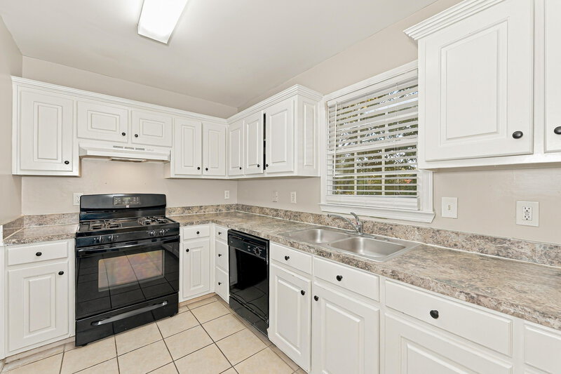 2,305/Mo, 605 Oxford Crest Ct Lawrenceville, GA 30043 Kitchen View