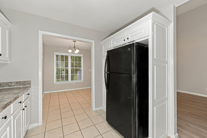 2,305/Mo, 605 Oxford Crest Ct Lawrenceville, GA 30043 Kitchen View 2
