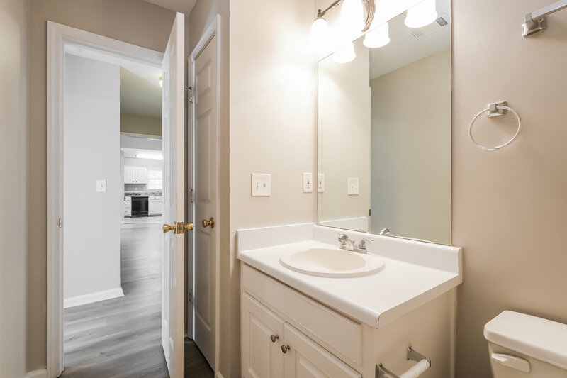 2,280/Mo, 605 Oxford Crest Ct Lawrenceville, GA 30043 Bathroom View