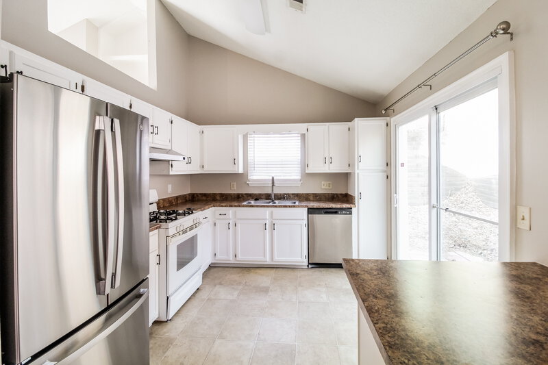 2,160/Mo, 3000 Wellcrest Dr NW Kennesaw, GA 30152 Kitchen View