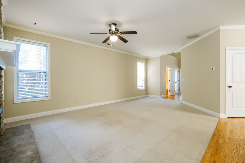 2,305/Mo, 634 Royal Crest Ct Canton, GA 30115 Living Room View