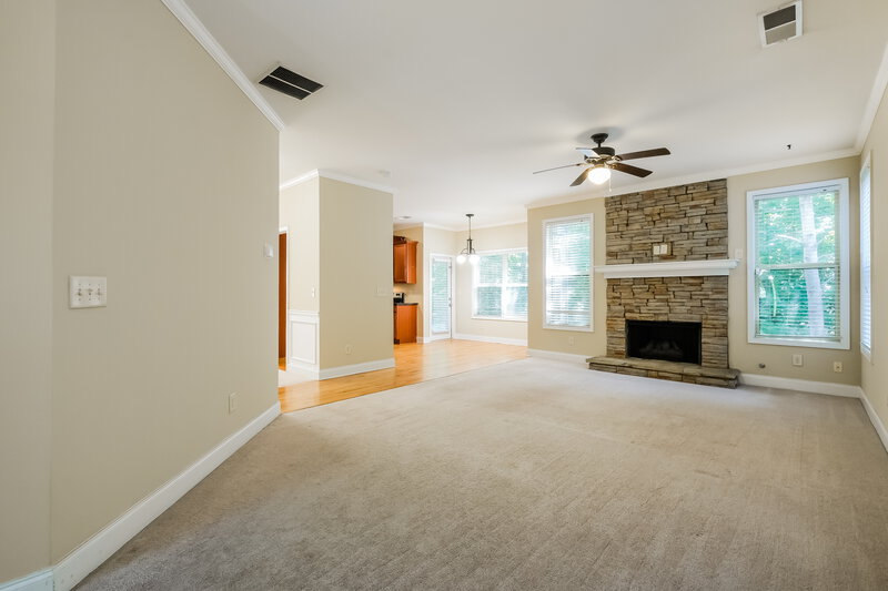 2,305/Mo, 634 Royal Crest Ct Canton, GA 30115 Living Room View 2