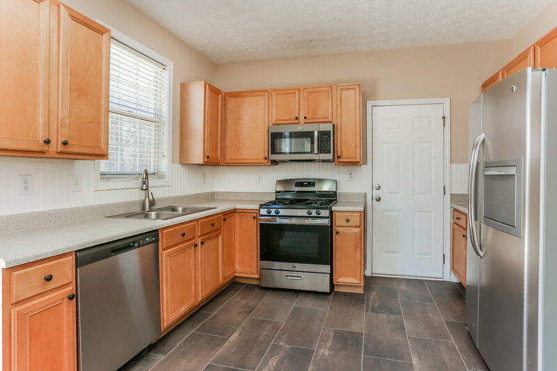 1,985/Mo, 225 Chamberlyn Ln Hiram, GA 30141 Kitchen View