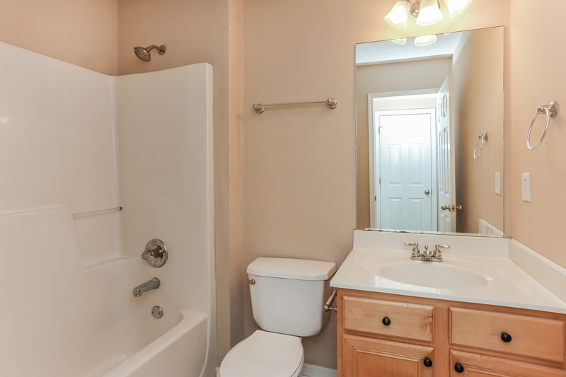 1,985/Mo, 225 Chamberlyn Ln Hiram, GA 30141 Bathroom View