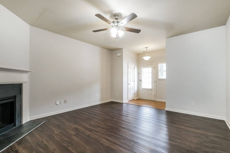2,470/Mo, 1314 Little Hampton Dr Lawrenceville, GA 30045 Living Room View