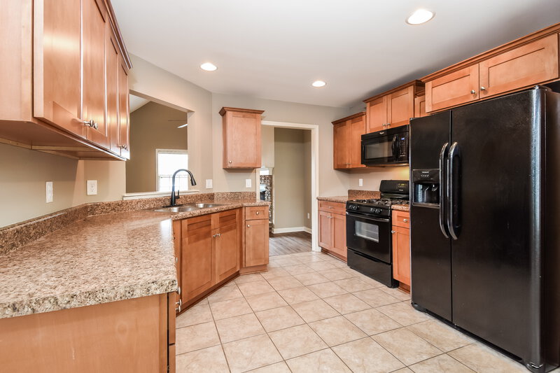 2,545/Mo, 448 Hearthstone Way Woodstock, GA 30189 Kitchen View