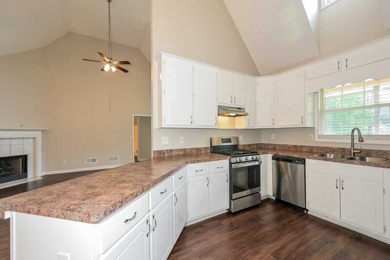 2,345/Mo, 128 Alexander Dr McDonough, GA 30252 Kitchen View