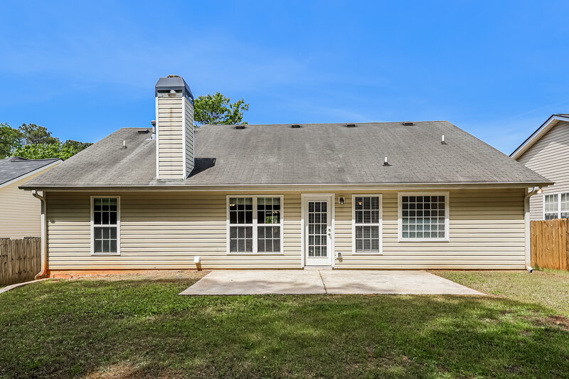 2,110/Mo, 22 Tillbrook Trl Newnan, GA 30265 Rear View