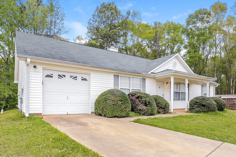 1,825/Mo, 94 Virginia Heights Dr Newnan, GA 30263 Front View 2