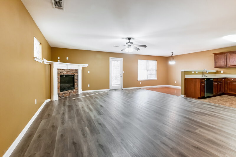 1,895/Mo, 327 Village Chase Woodstock, GA 30188 Living Room View 2