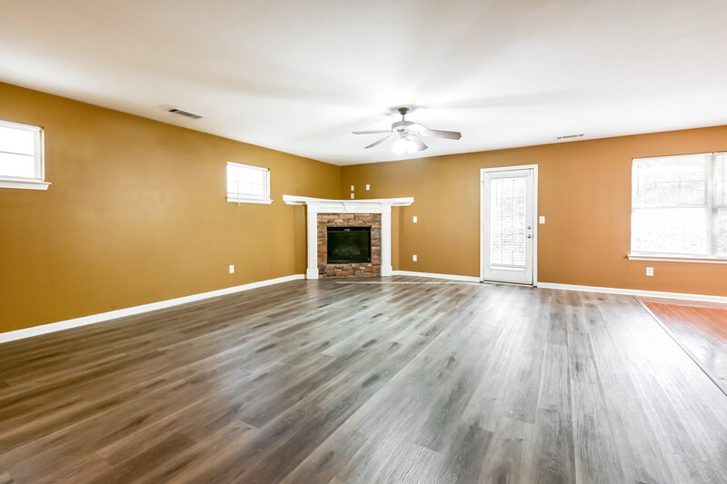 1,895/Mo, 327 Village Chase Woodstock, GA 30188 Living Room View 3