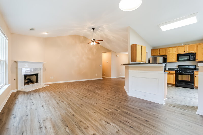 2,020/Mo, 357 Hunterian Pl Newnan, GA 30265 Dining Room View 2