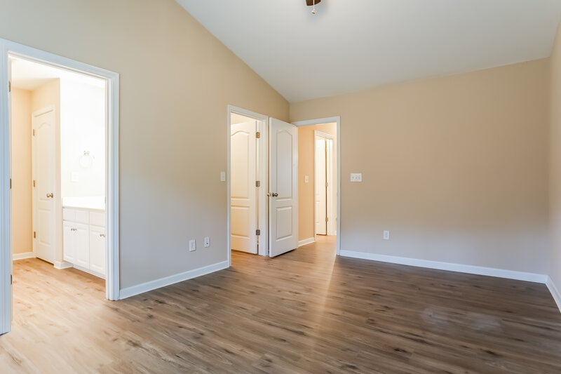 2,020/Mo, 357 Hunterian Pl Newnan, GA 30265 Main Bedroom View