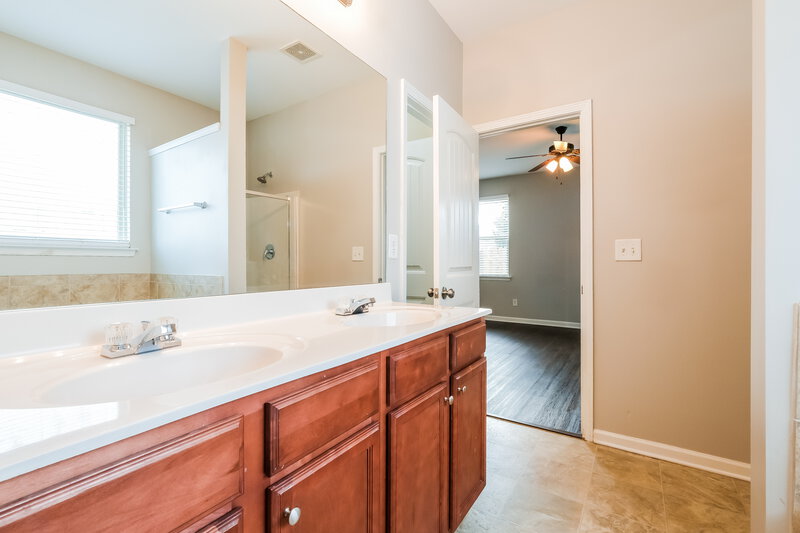 2,020/Mo, 3714 Humber Ct Cumming, GA 30040 Main Bathroom View