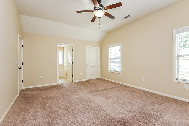 1,905/Mo, 518 Broughton Dr Canton, GA 30114 Main Bathroom View