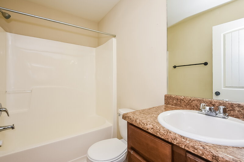 1,905/Mo, 518 Broughton Dr Canton, GA 30114 Bathroom View