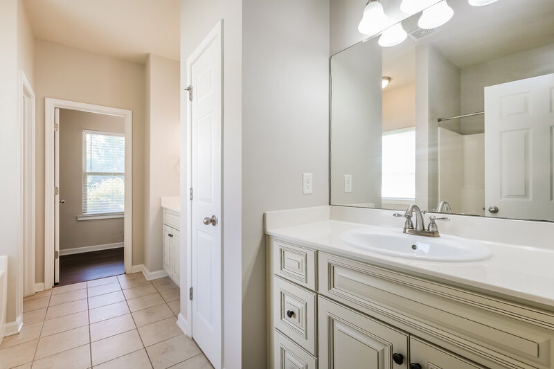 2,305/Mo, 62 Prescott Dr Acworth, GA 30101 Main Bathroom View