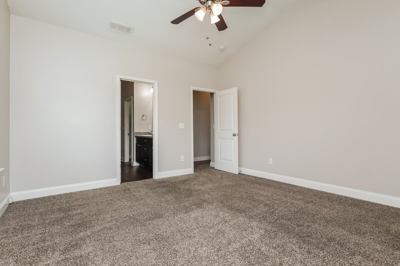 2,040/Mo, 547 Joneus Drive McDonough, GA 30252 Main Bedroom View