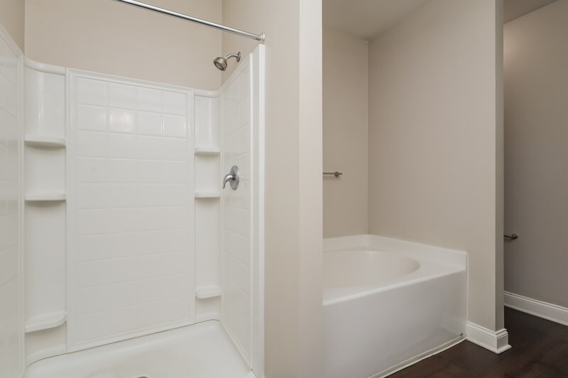 2,040/Mo, 547 Joneus Drive McDonough, GA 30252 Main Bathroom View 2