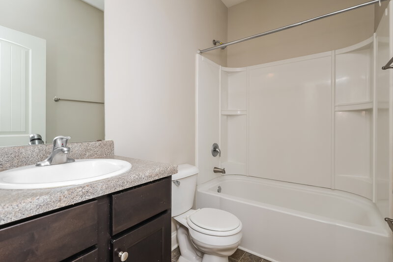 2,040/Mo, 547 Joneus Drive McDonough, GA 30252 Bathroom View