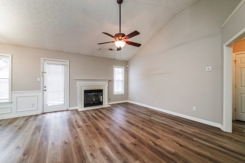 1,950/Mo, 47 Noah Dr Newnan, GA 30265 Living Room View
