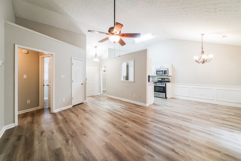 1,950/Mo, 47 Noah Dr Newnan, GA 30265 Living Room View 2