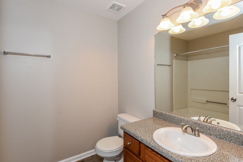 2,110/Mo, 6561 Snowbird Ln Douglasville, GA 30134 Powder Room View