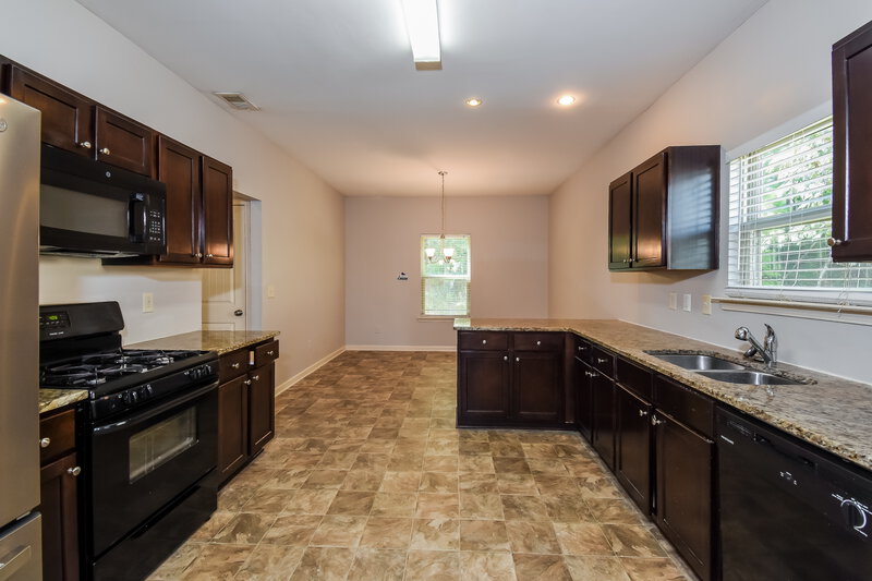 1,830/Mo, 85 Loblolly Ln Dallas, GA 30132 Kitchen View