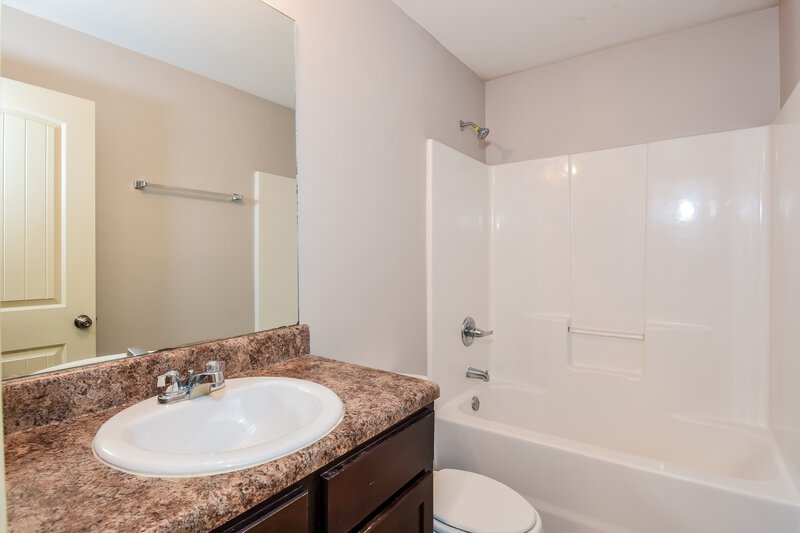 1,830/Mo, 85 Loblolly Ln Dallas, GA 30132 Bathroom View