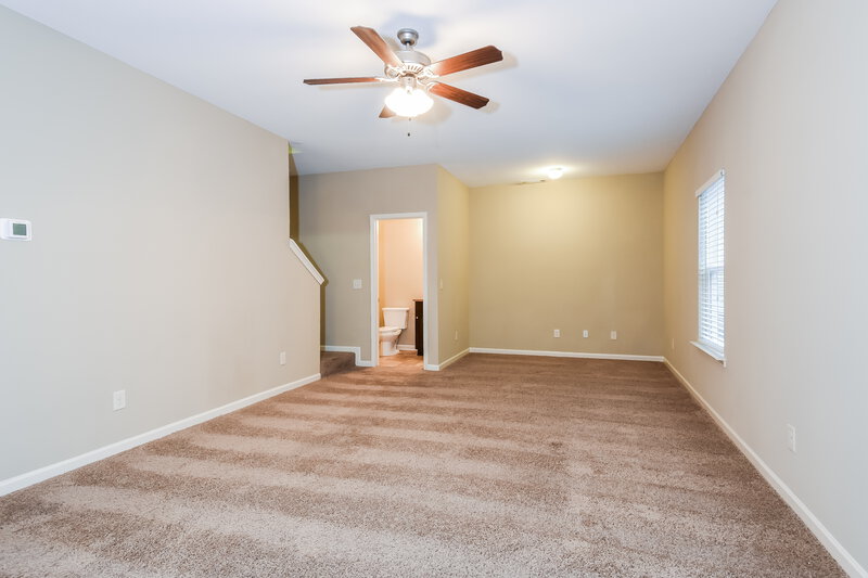 1,775/Mo, 161 Crescent Woode Way Dallas, GA 30132 Living Room View