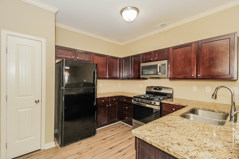 1,820/Mo, 141 Crescent Woode Way Dallas, GA 30157 Kitchen View