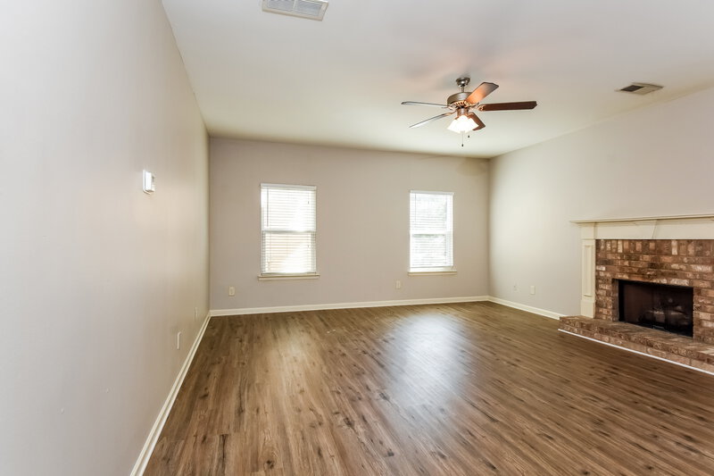 1,795/Mo, 66 Crescent Ln Dallas, GA 30157 Living Room View