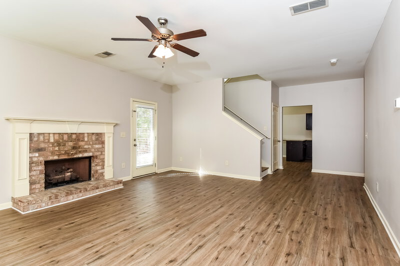 1,795/Mo, 66 Crescent Ln Dallas, GA 30157 Living Room View 2