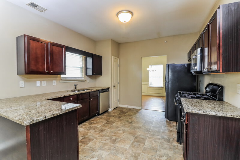 1,925/Mo, 66 Crescent Woode Way Dallas, GA 30157 Kitchen View 2