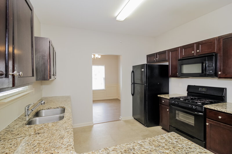 2,120/Mo, 38 Crescent Ln Dallas, GA 30132 Kitchen View